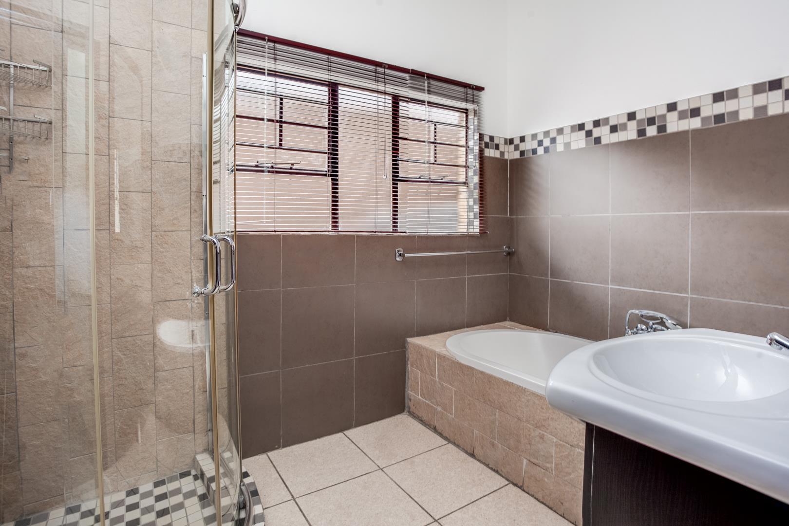 1 Bedroom Apartment for Sale - Gauteng